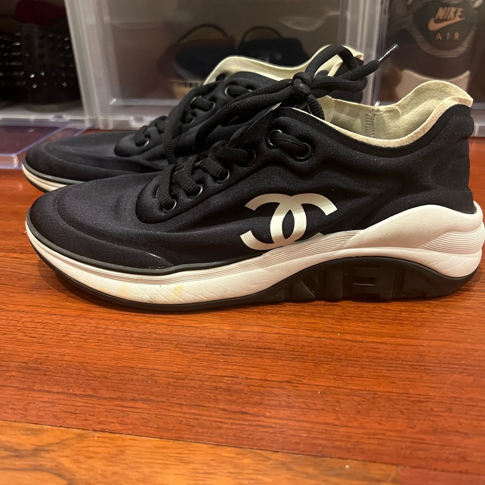 Barely worn Chanel sneakers: Lycra CC Sneakers size 38